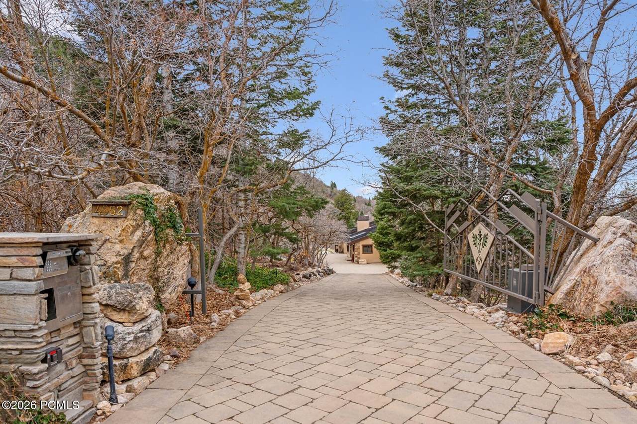 https://bt-photos.global.ssl.fastly.net/parkcity/1280_boomver_1_12602221-2.jpg