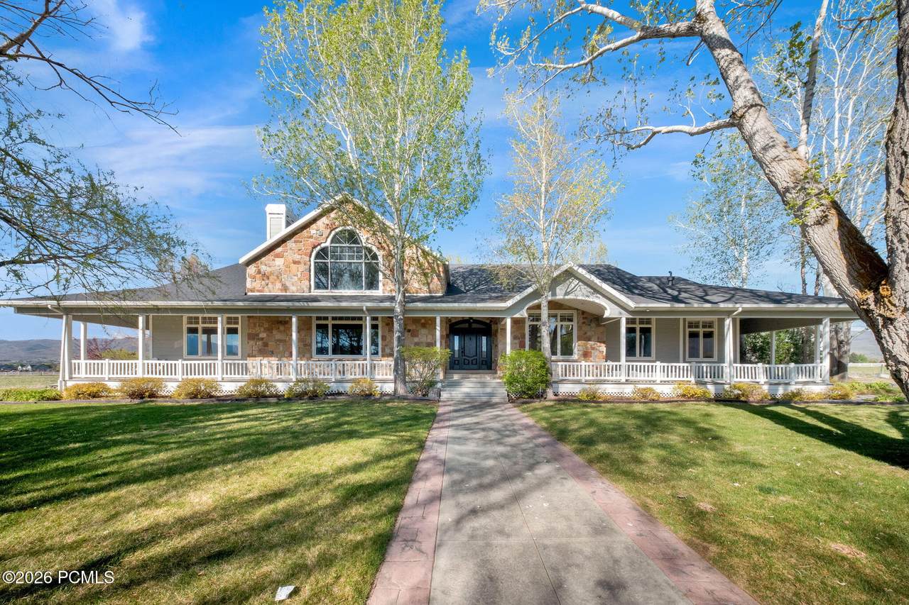1910 Creekside Court - Photo 1