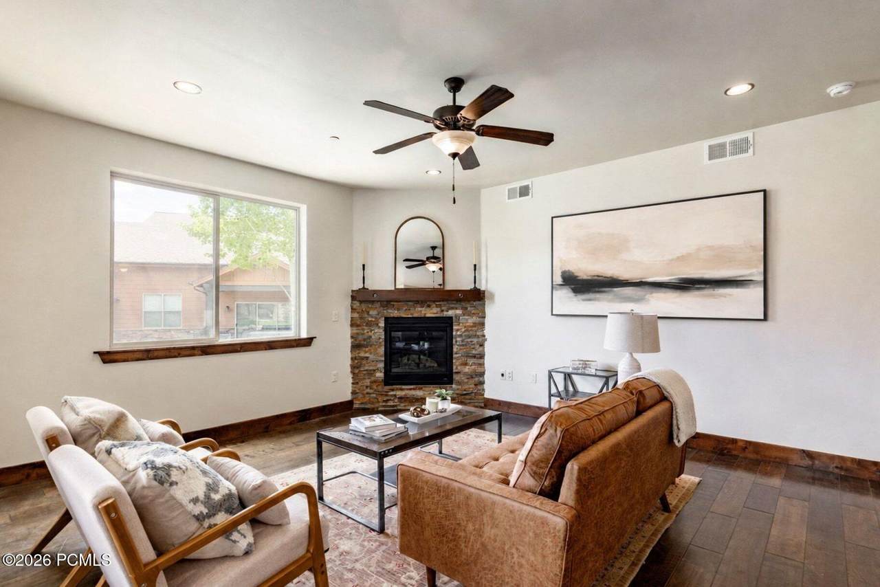 https://bt-photos.global.ssl.fastly.net/parkcity/1280_boomver_1_12602275-2.jpg