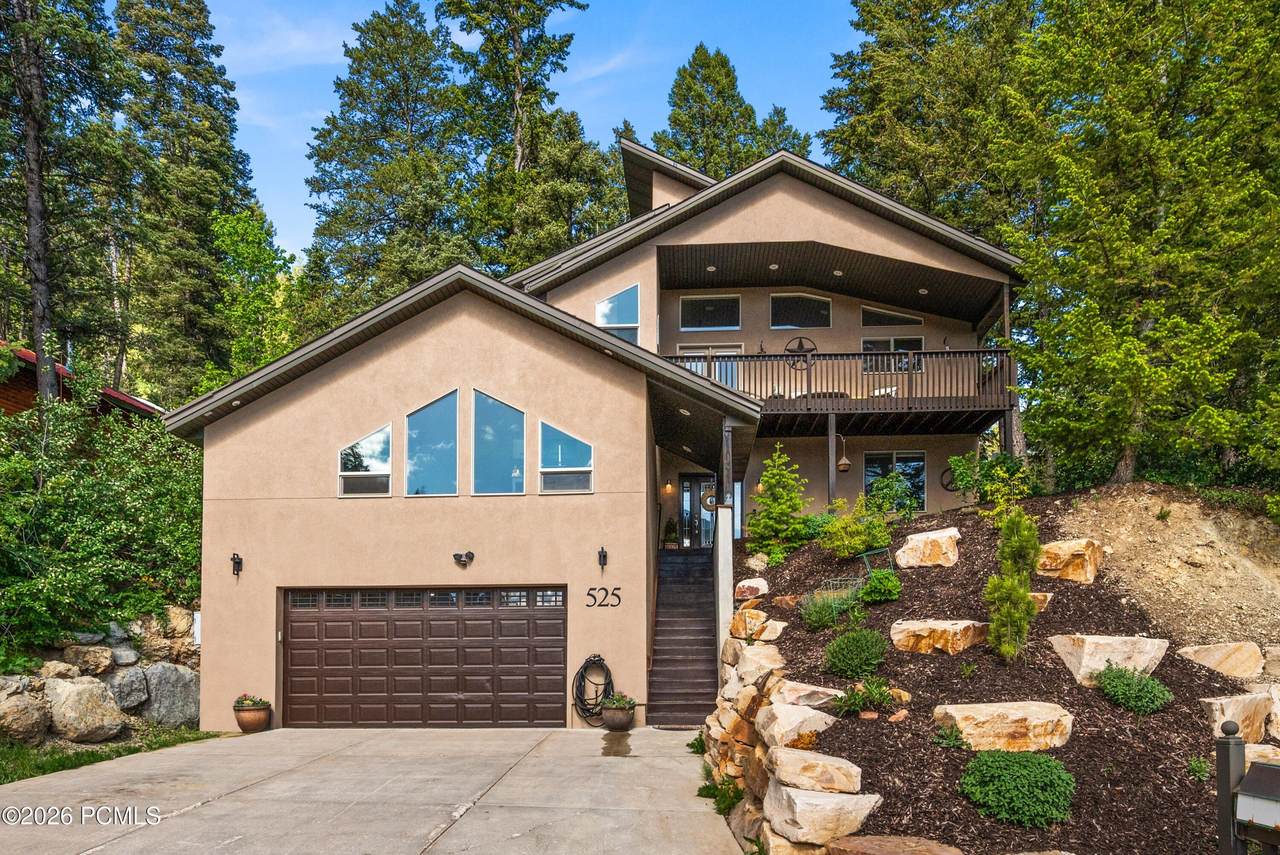 525 Upper Evergreen Drive - Photo 1