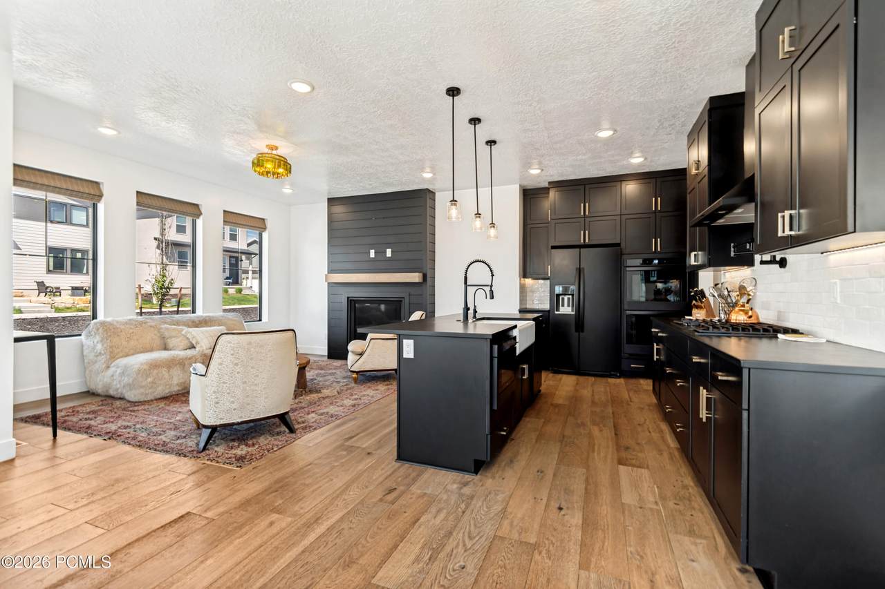 https://bt-photos.global.ssl.fastly.net/parkcity/1280_boomver_1_12602331-2.jpg