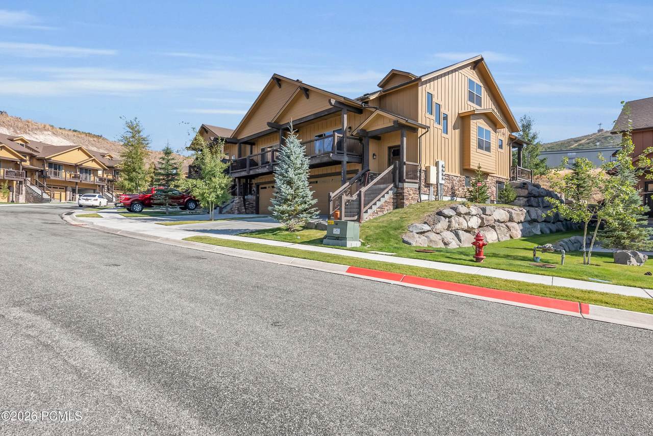 https://bt-photos.global.ssl.fastly.net/parkcity/1280_boomver_1_12602358-2.jpg