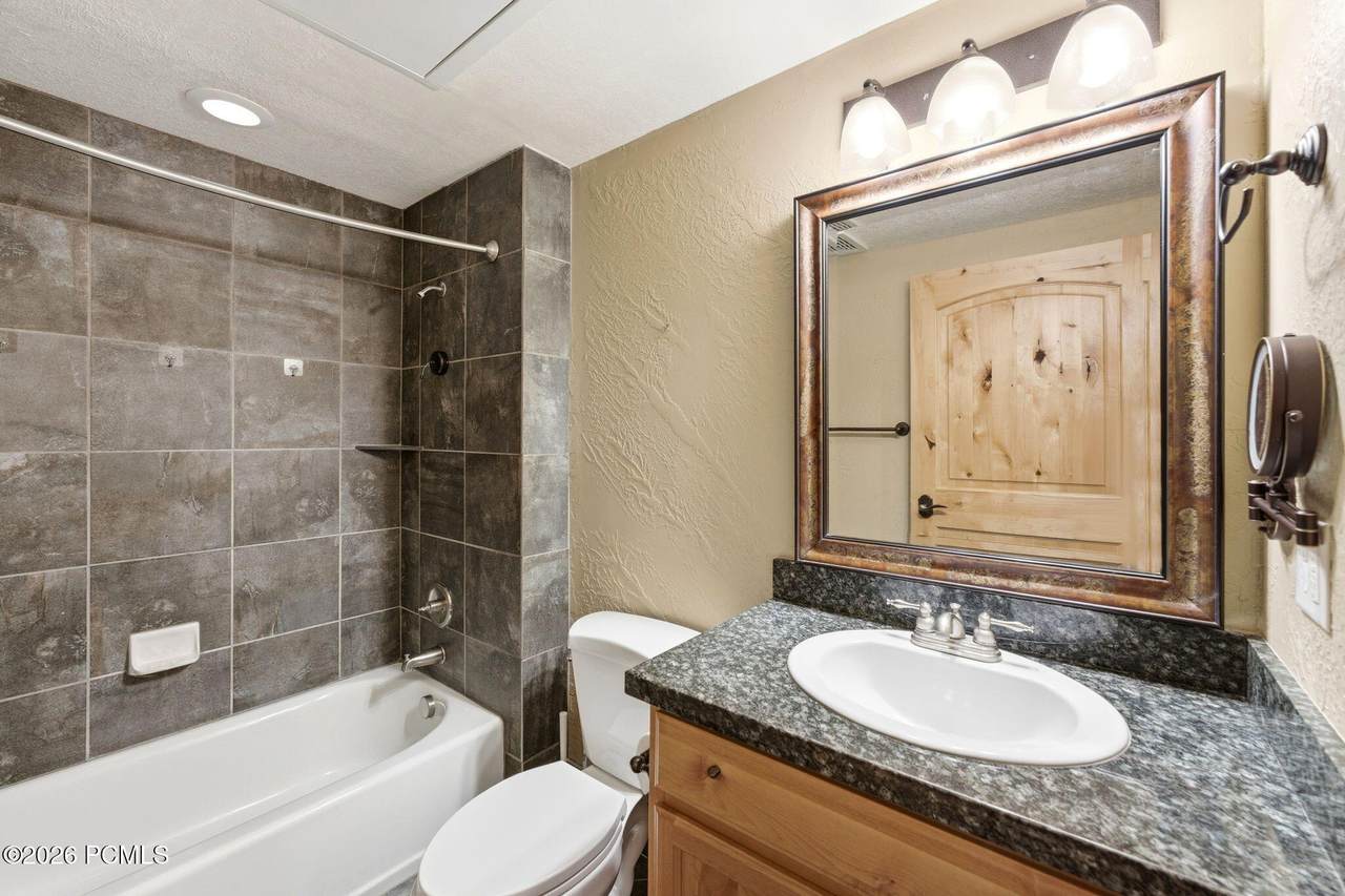 https://bt-photos.global.ssl.fastly.net/parkcity/1280_boomver_1_12602378-2.jpg