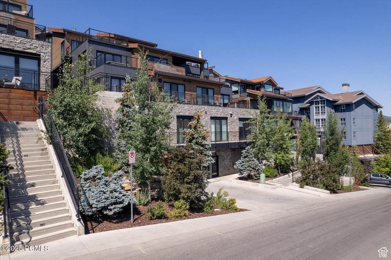 https://bt-photos.global.ssl.fastly.net/parkcity/1280_boomver_1_12602549-2.jpg
