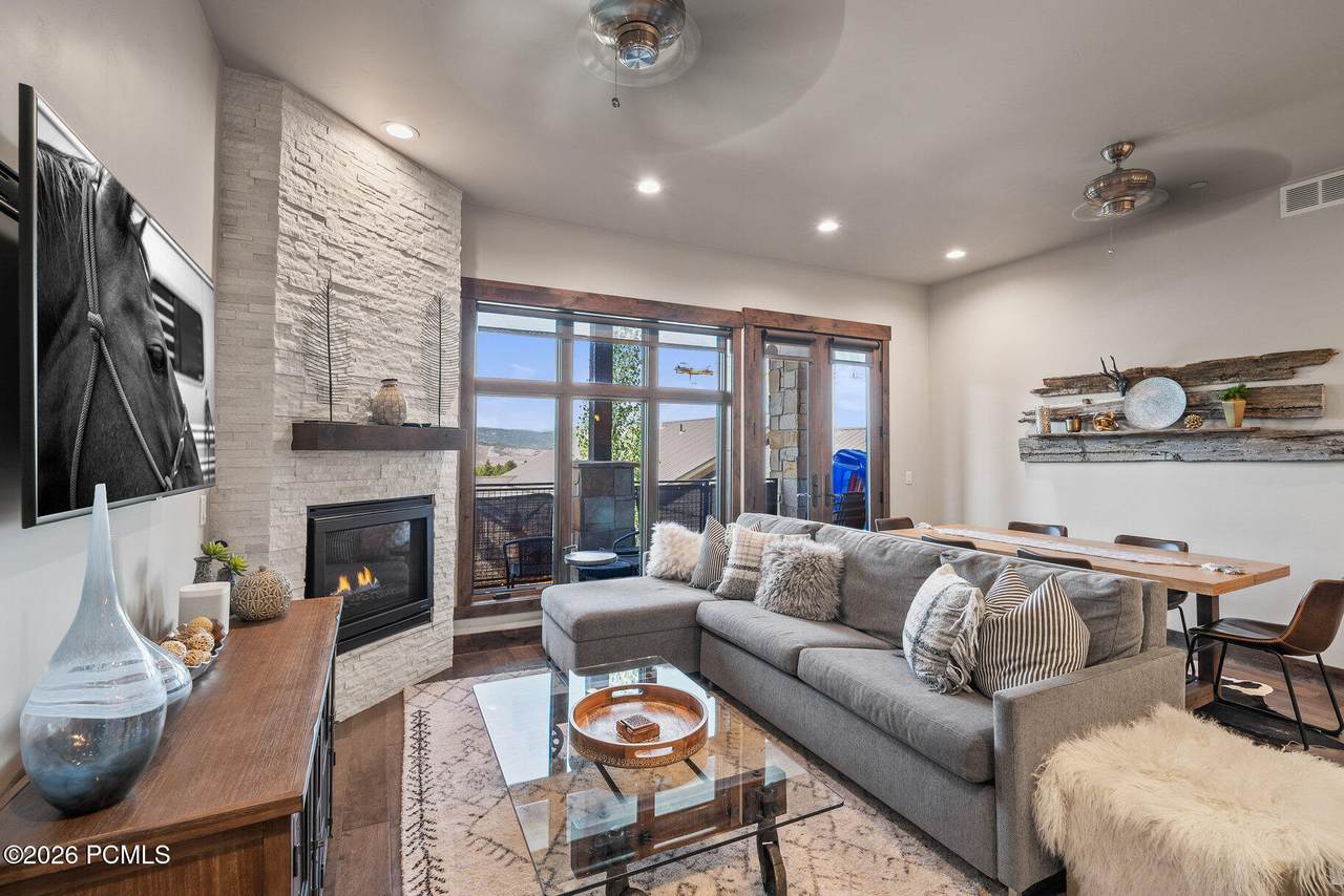 https://bt-photos.global.ssl.fastly.net/parkcity/1280_boomver_1_12602550-2.jpg