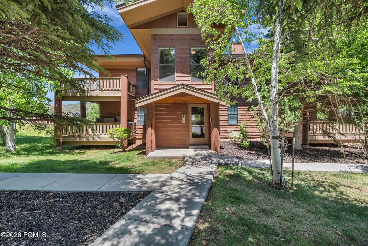 8381 Meadowview Court - Photo 1