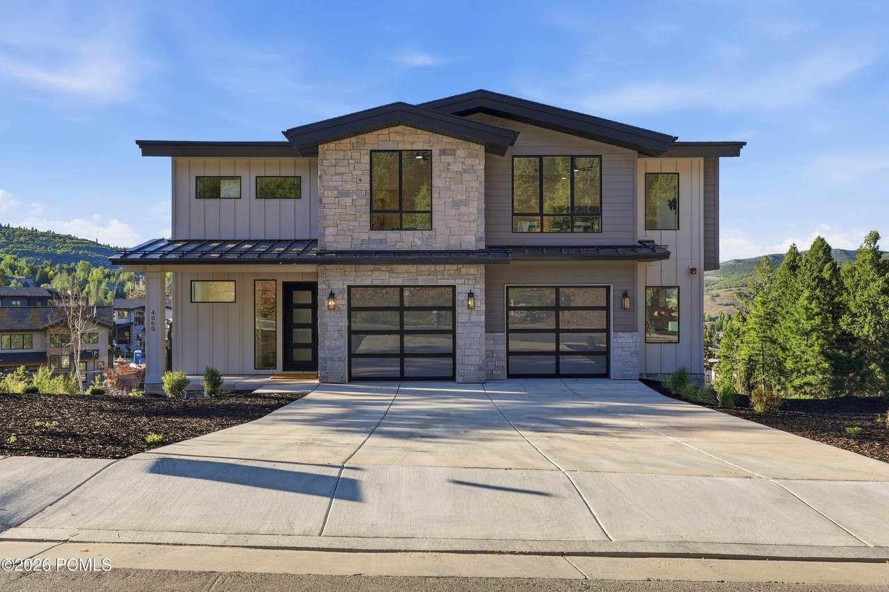 4060 Crest Court - Photo 1