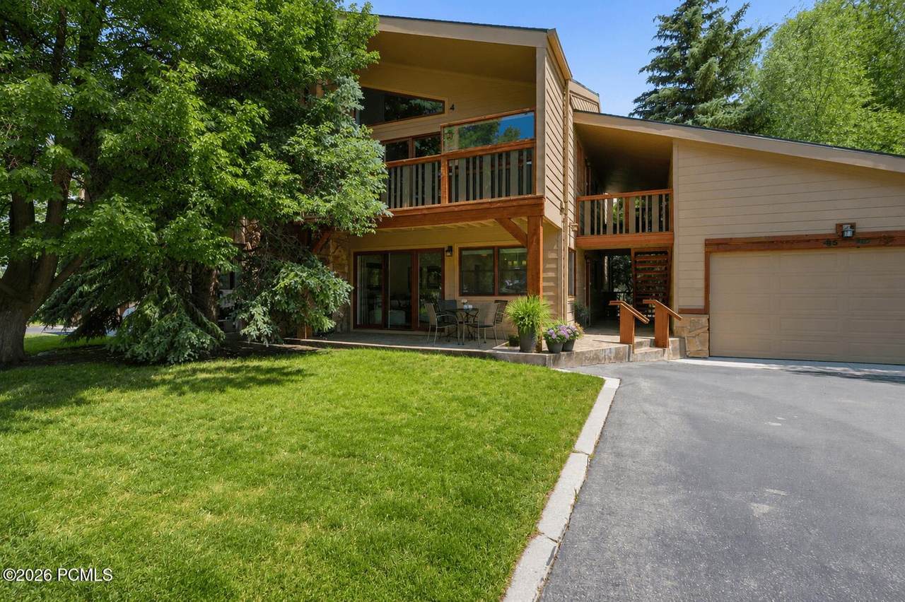 485 Windrift Lane - Photo 1