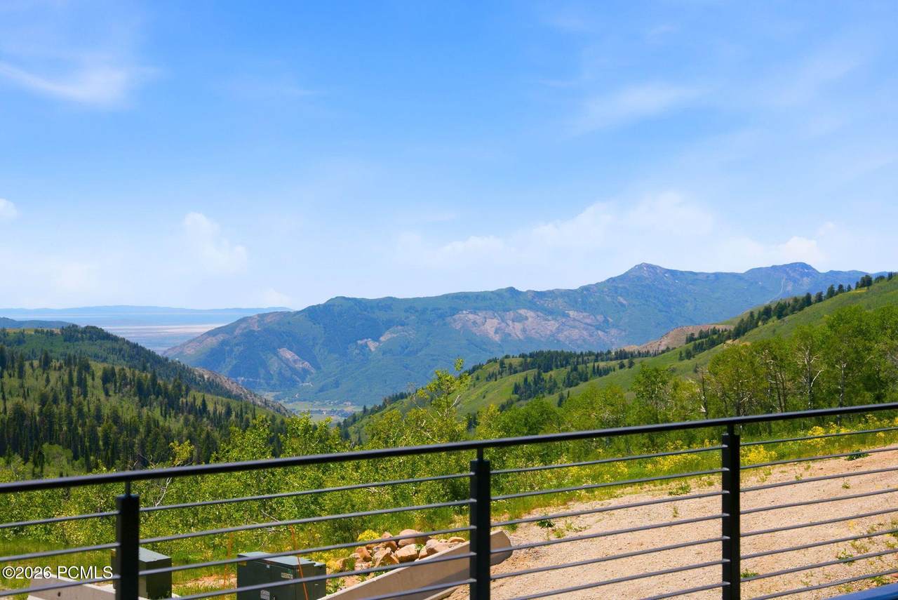 https://bt-photos.global.ssl.fastly.net/parkcity/1280_boomver_1_12602868-2.jpg
