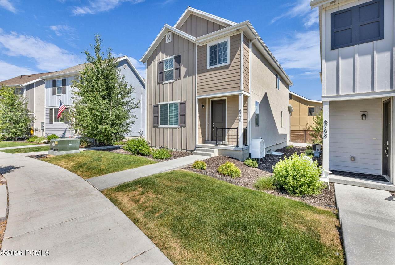 6776 Silver Creek Dr - Photo 1