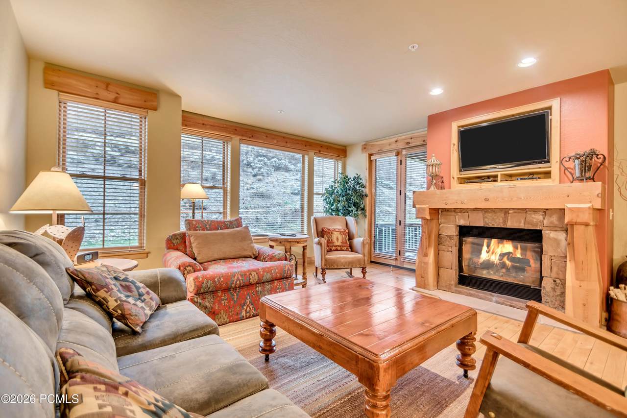 https://bt-photos.global.ssl.fastly.net/parkcity/1280_boomver_1_12602902-2.jpg