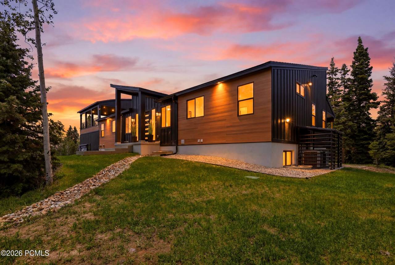 https://bt-photos.global.ssl.fastly.net/parkcity/1280_boomver_1_12602905-2.jpg