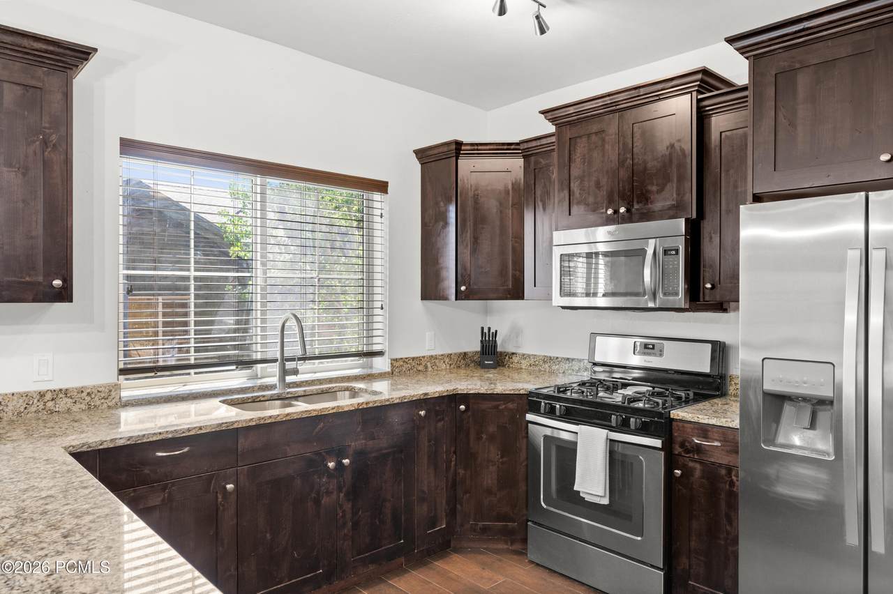 https://bt-photos.global.ssl.fastly.net/parkcity/1280_boomver_1_12602935-2.jpg