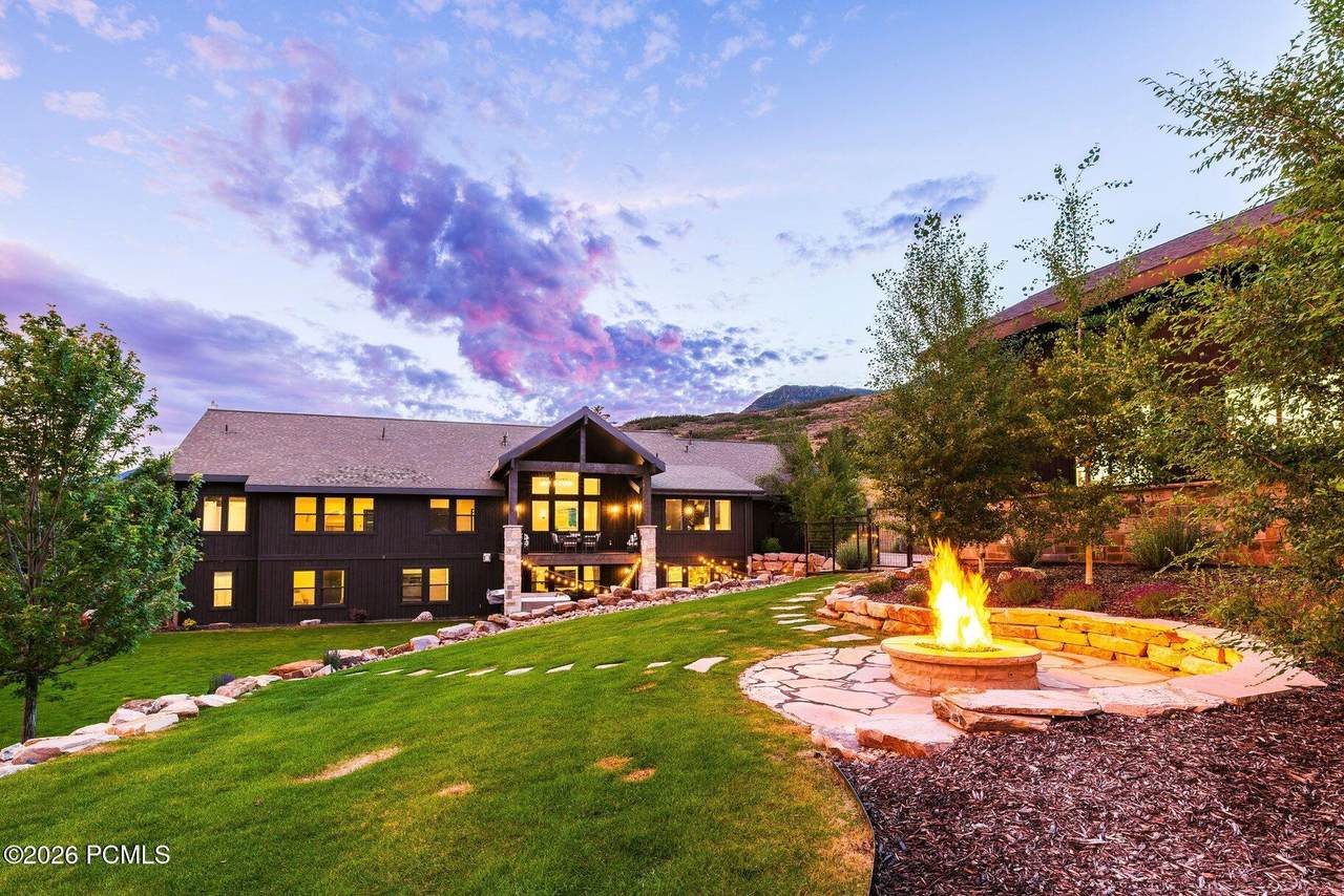 https://bt-photos.global.ssl.fastly.net/parkcity/1280_boomver_1_12602947-2.jpg