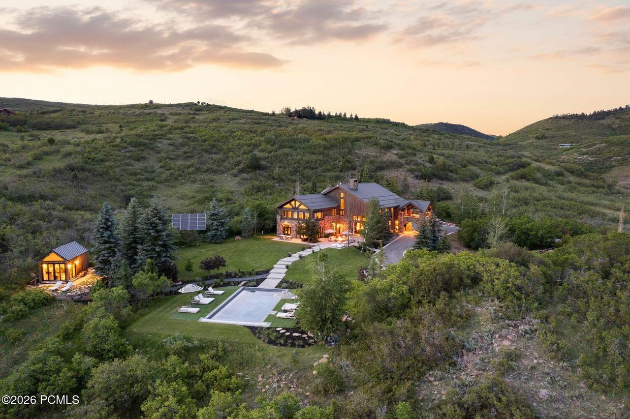 https://bt-photos.global.ssl.fastly.net/parkcity/1280_boomver_1_12602977-2.jpg