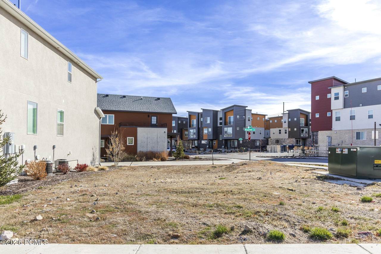 https://bt-photos.global.ssl.fastly.net/parkcity/1280_boomver_1_12602991-2.jpg