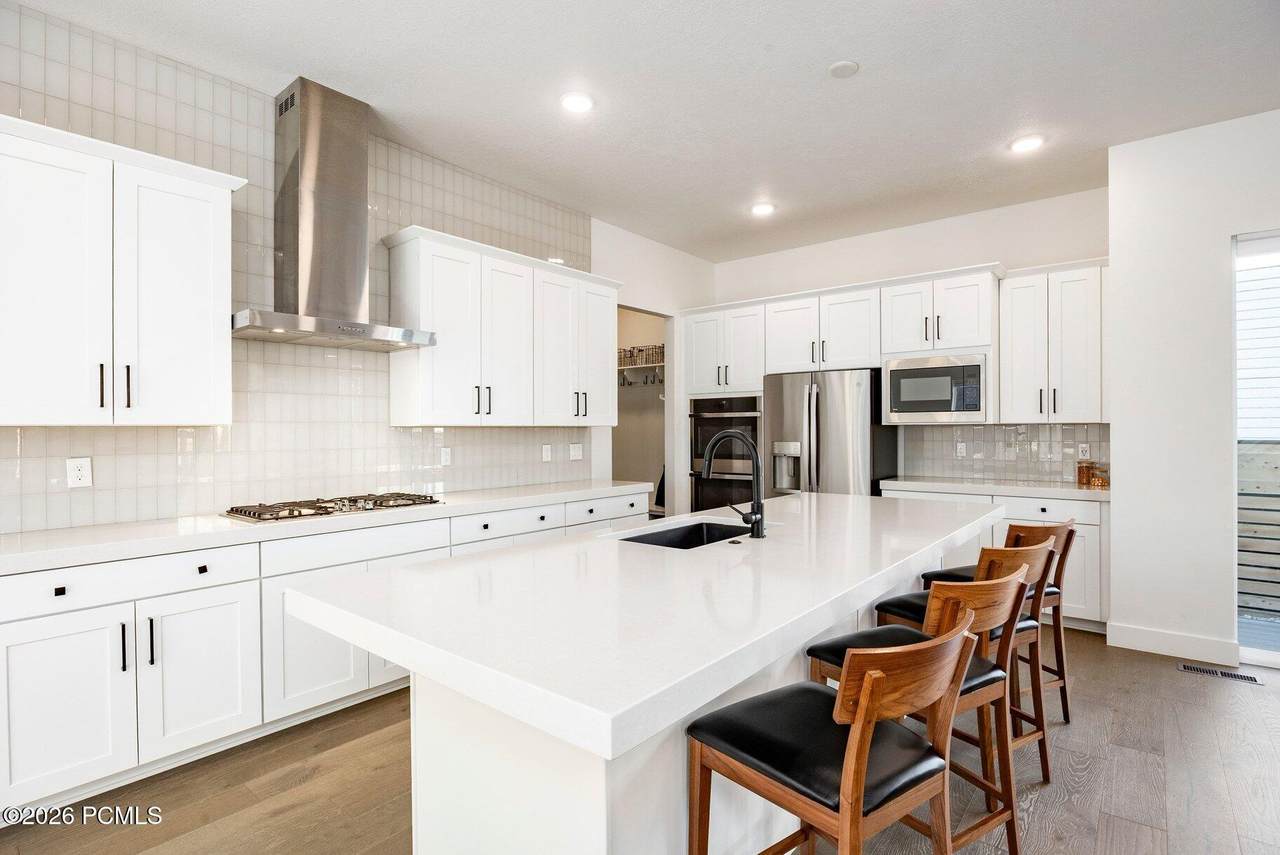 6542 Purple Poppy Lane - Photo 1