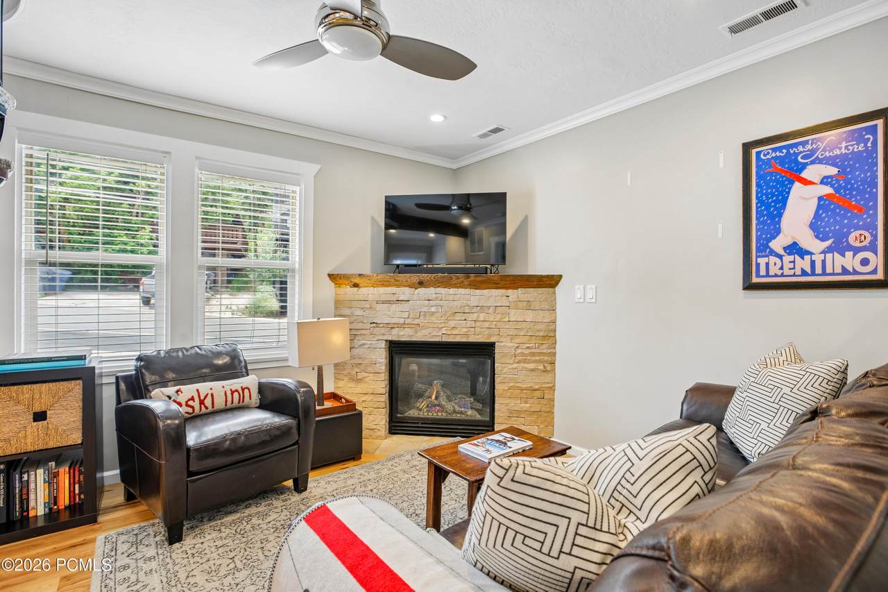 https://bt-photos.global.ssl.fastly.net/parkcity/1280_boomver_1_12603083-2.jpg