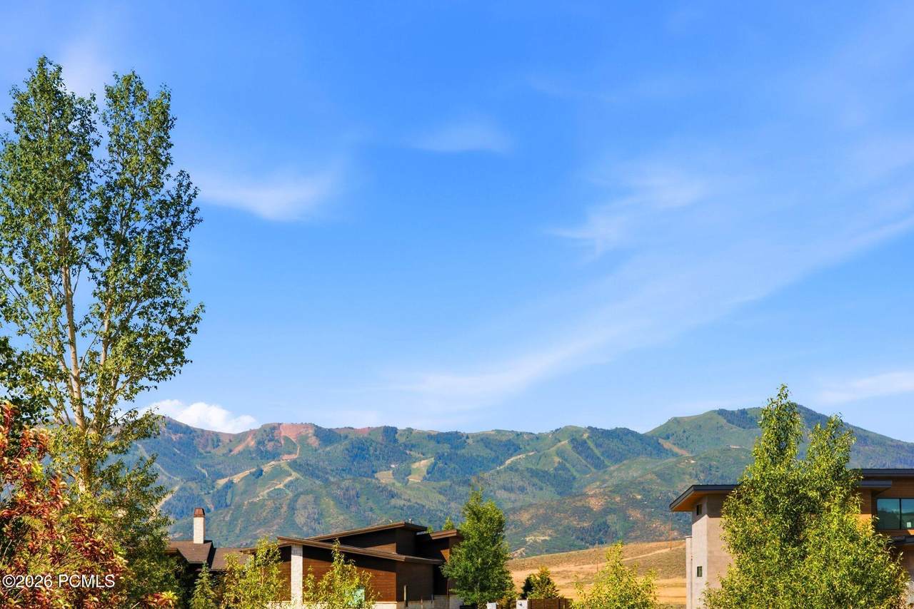 https://bt-photos.global.ssl.fastly.net/parkcity/1280_boomver_1_12603106-2.jpg