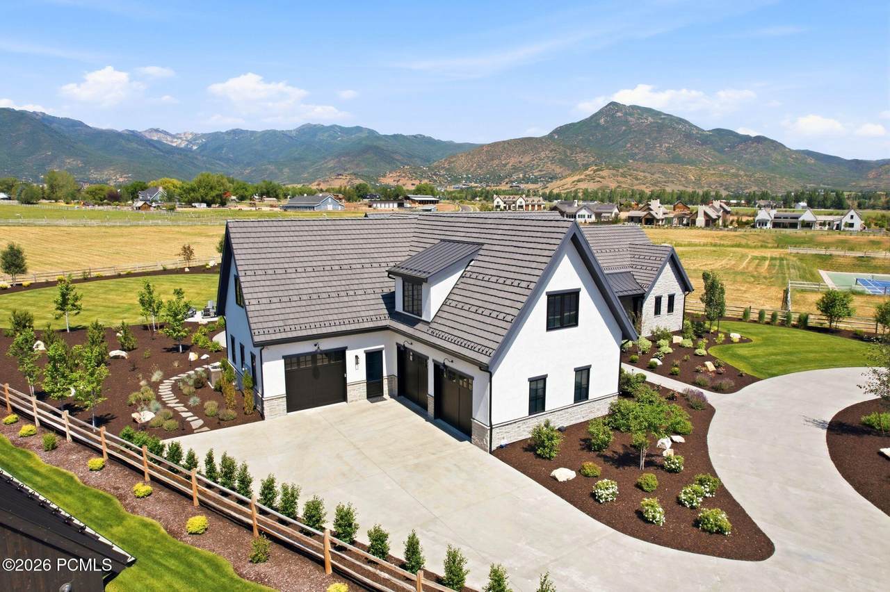 https://bt-photos.global.ssl.fastly.net/parkcity/1280_boomver_1_12603116-2.jpg