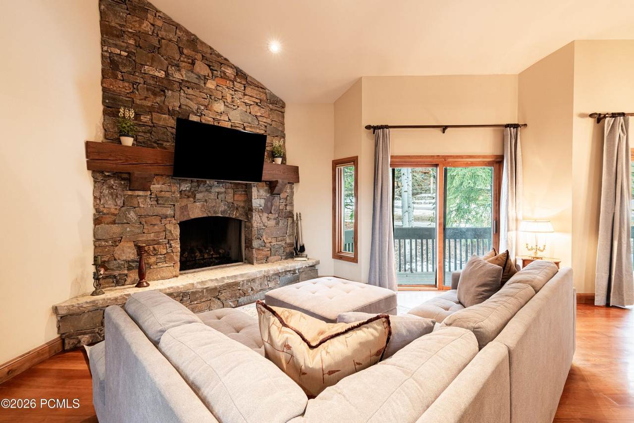 https://bt-photos.global.ssl.fastly.net/parkcity/1280_boomver_1_12603178-2.jpg