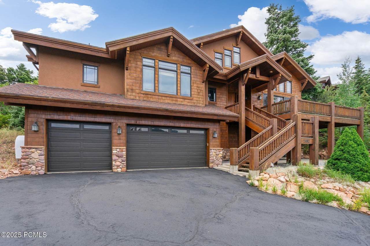 7352 Pine Ridge Drive - Photo 1