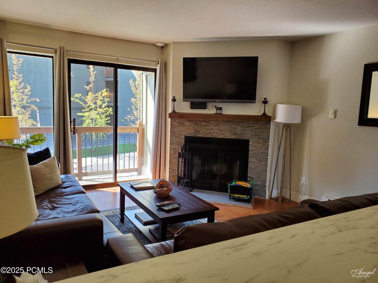 1530 Empire Avenue - Photo 1