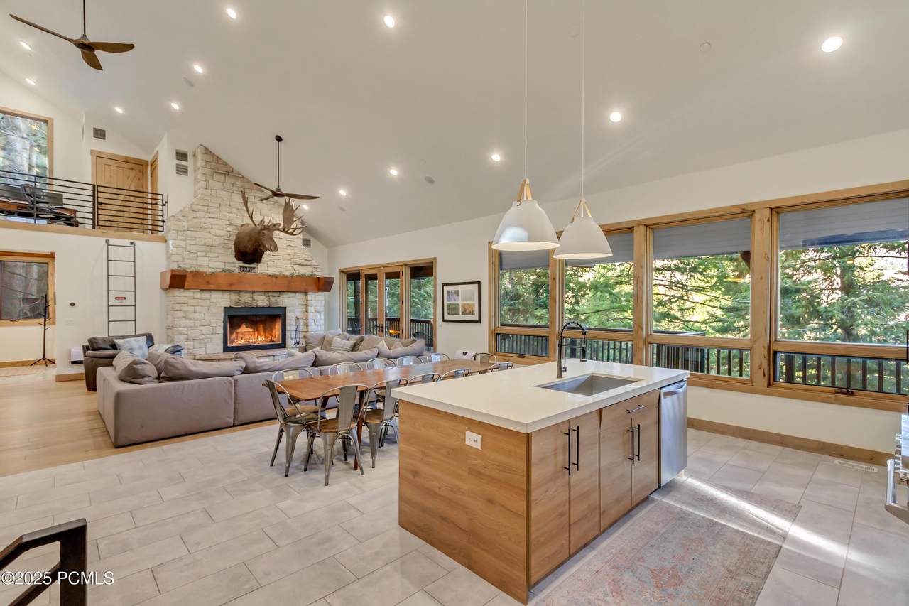 https://bt-photos.global.ssl.fastly.net/parkcity/1280_boomver_1_12603343-2.jpg