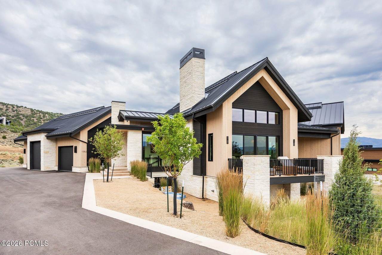1352 Gold Mountain Circle - Photo 1
