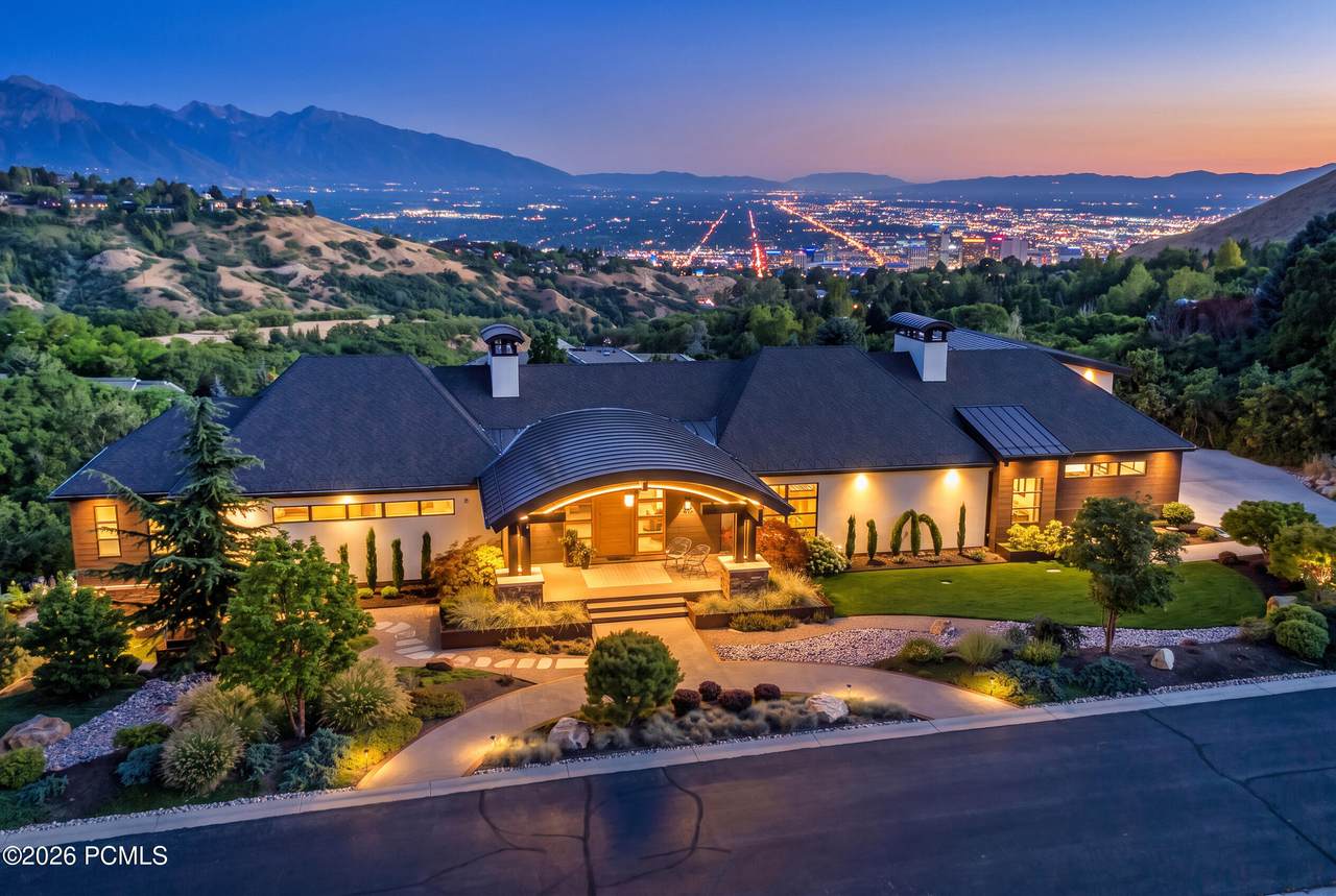 350 Capitol Oaks Lane - Photo 1