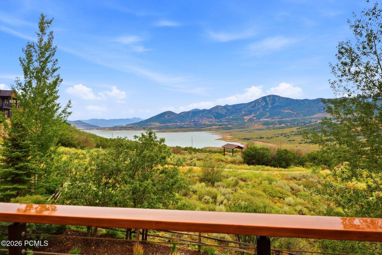 https://bt-photos.global.ssl.fastly.net/parkcity/1280_boomver_1_12603489-2.jpg