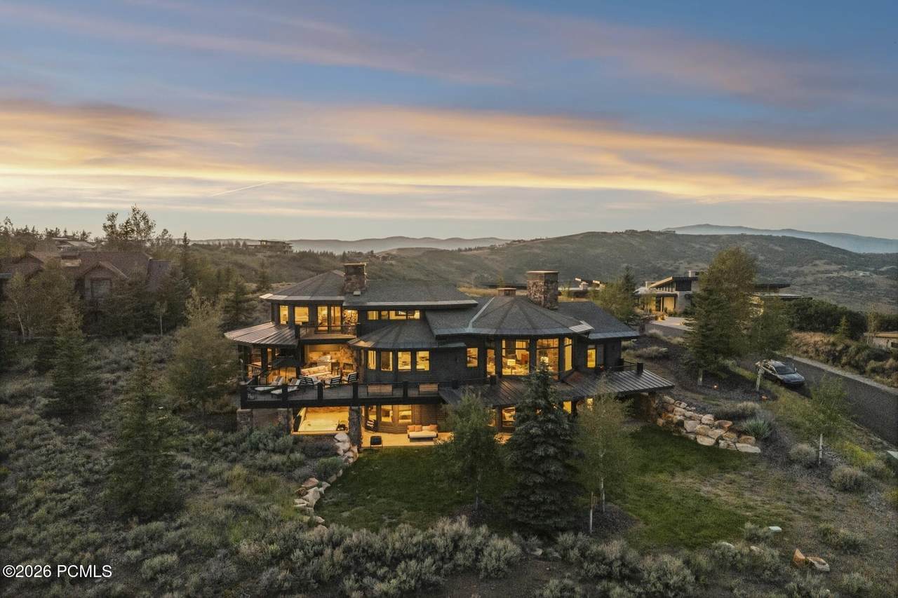 https://bt-photos.global.ssl.fastly.net/parkcity/1280_boomver_1_12603594-2.jpg