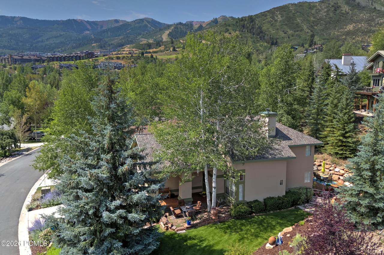 https://bt-photos.global.ssl.fastly.net/parkcity/1280_boomver_1_12603752-2.jpg