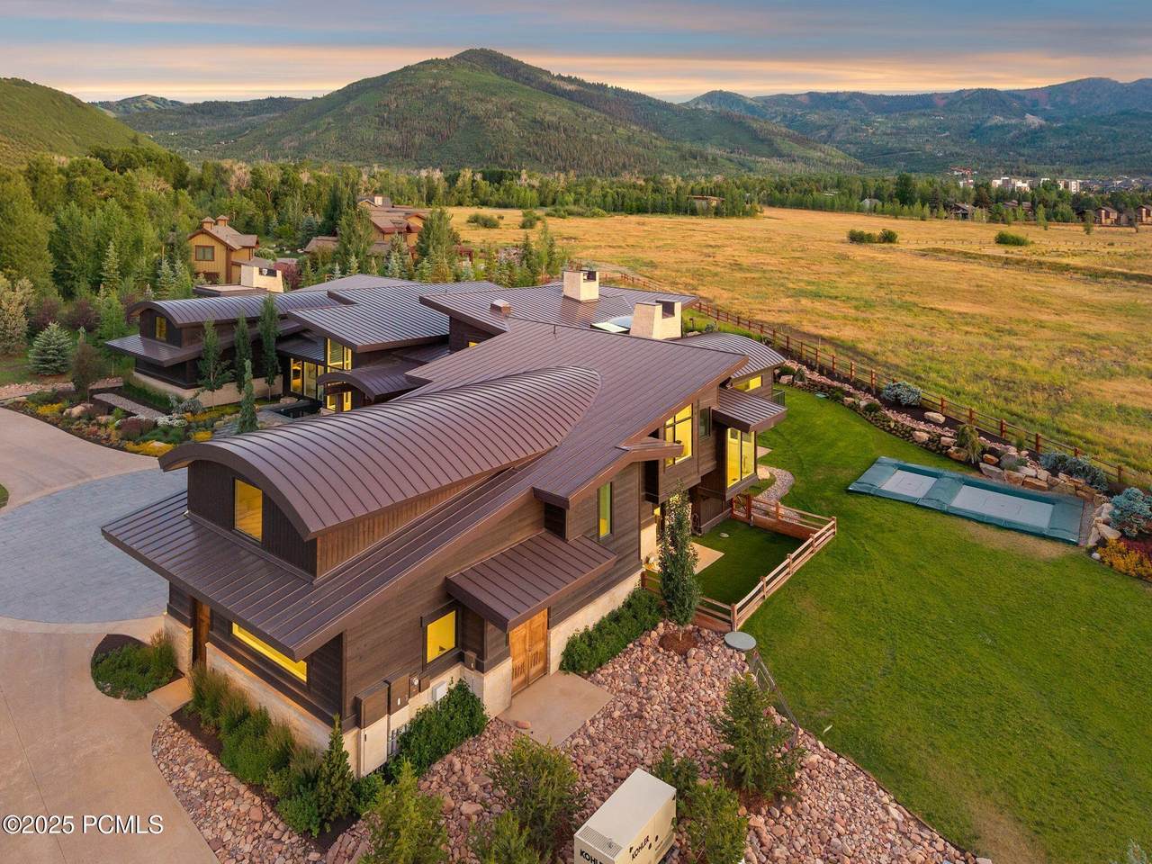 https://bt-photos.global.ssl.fastly.net/parkcity/1280_boomver_1_12603757-2.jpg