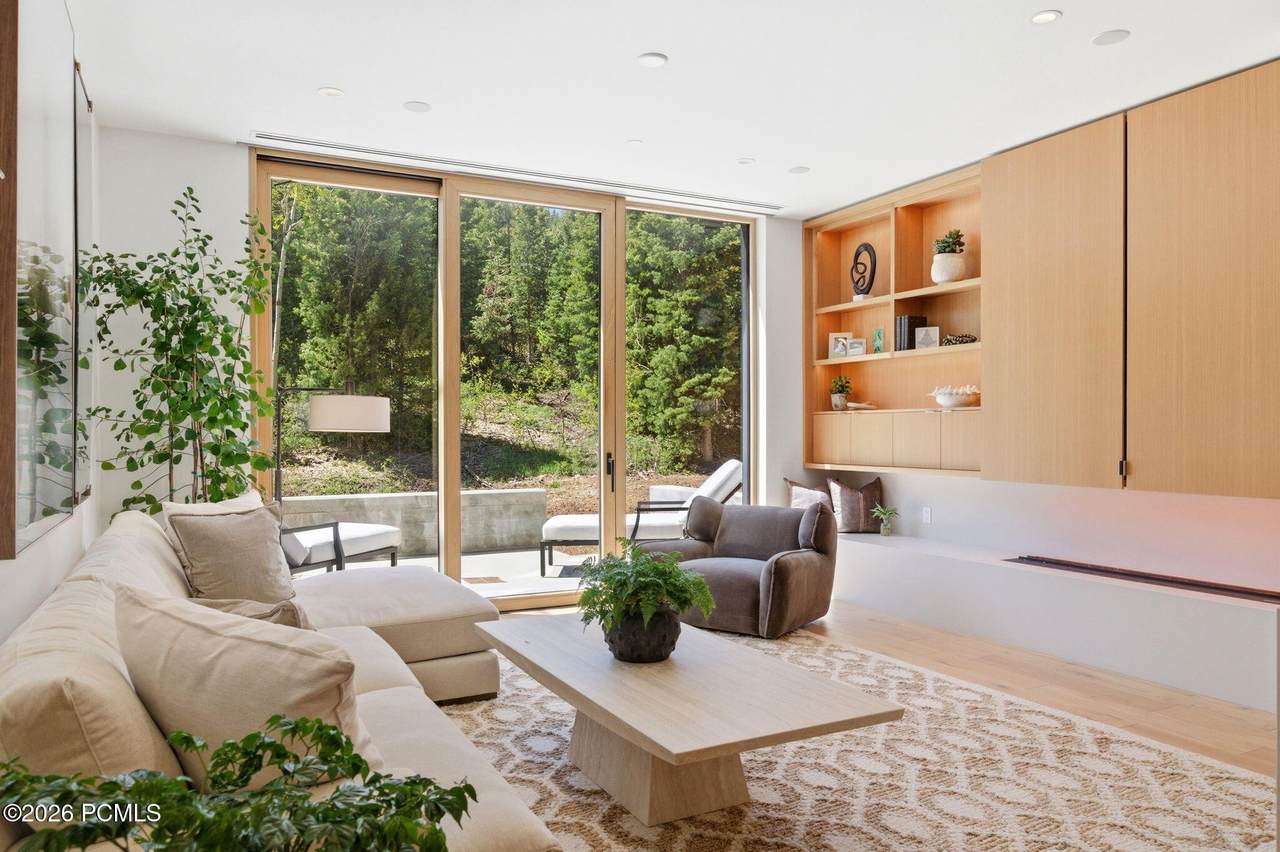 https://bt-photos.global.ssl.fastly.net/parkcity/1280_boomver_1_12603766-2.jpg