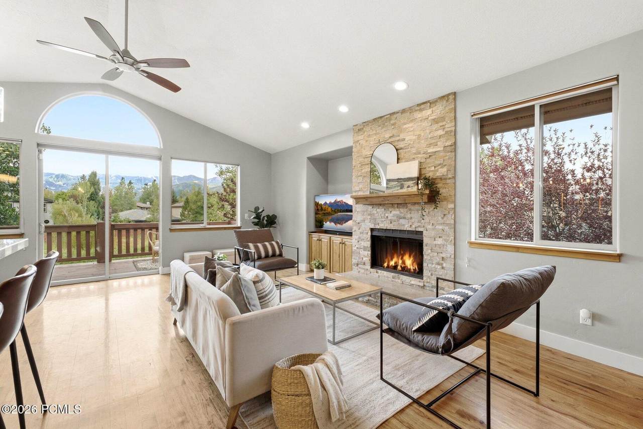 https://bt-photos.global.ssl.fastly.net/parkcity/1280_boomver_1_12603795-2.jpg