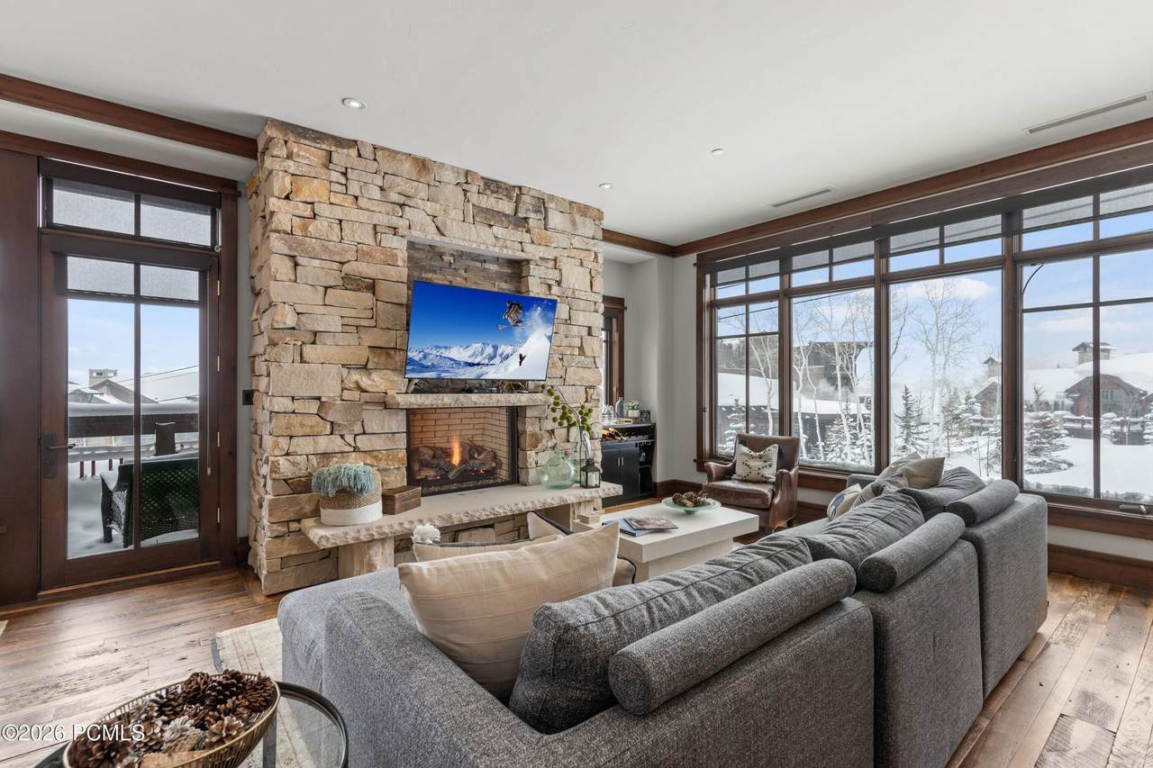 https://bt-photos.global.ssl.fastly.net/parkcity/1280_boomver_1_12603812-2.jpg