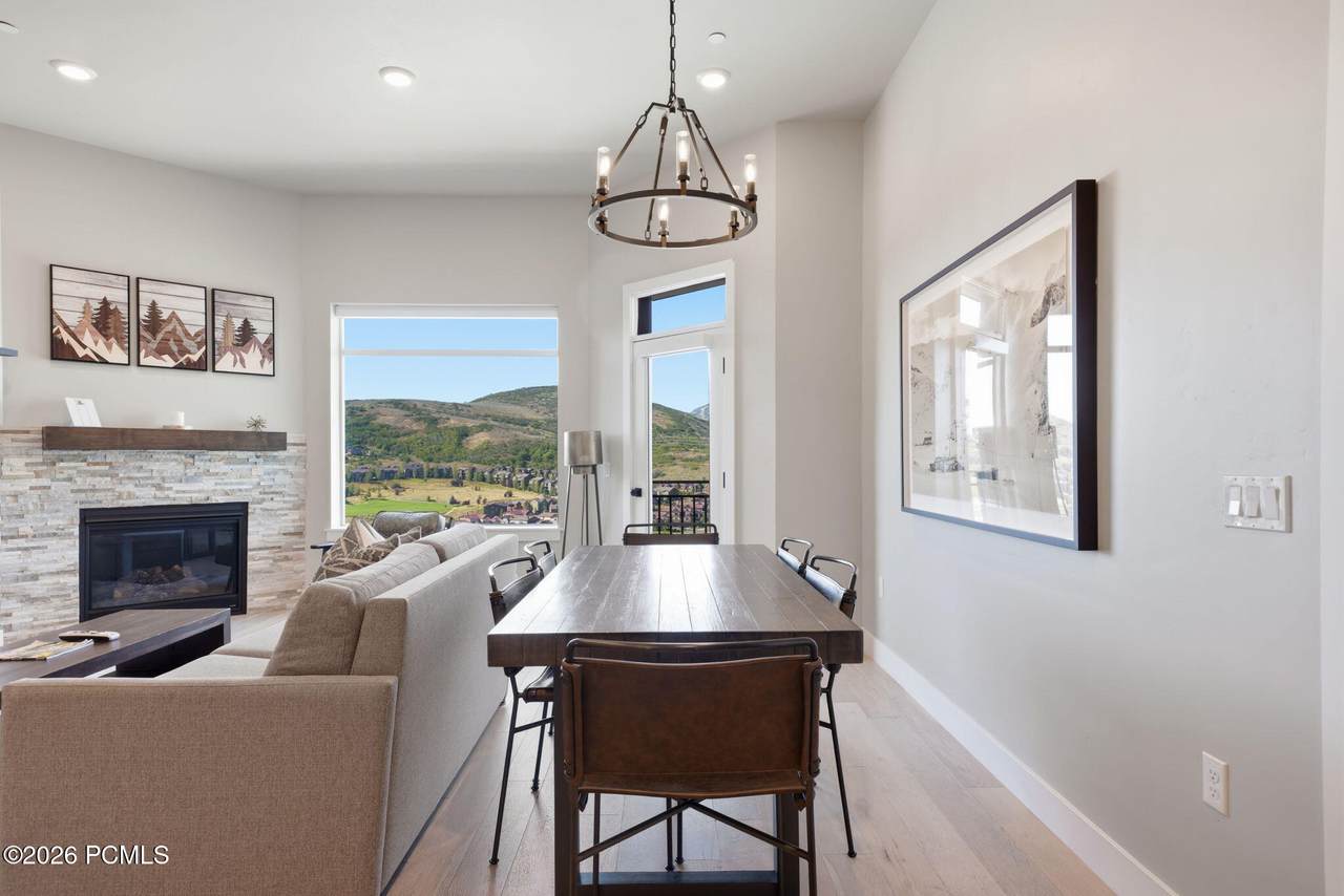 https://bt-photos.global.ssl.fastly.net/parkcity/1280_boomver_1_12603958-2.jpg