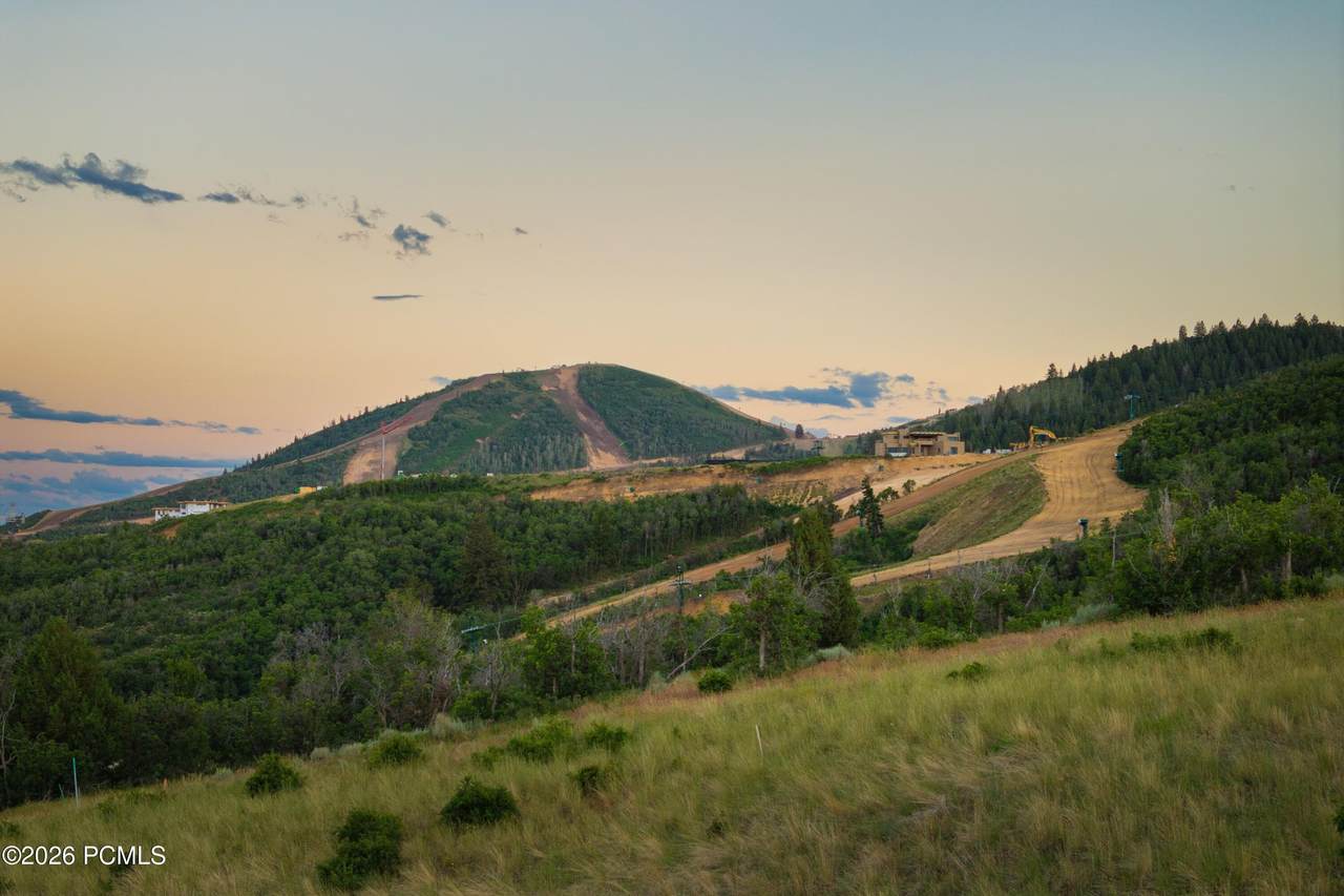 https://bt-photos.global.ssl.fastly.net/parkcity/1280_boomver_1_12603971-2.jpg
