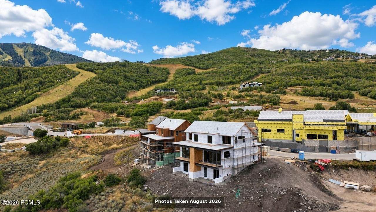 https://bt-photos.global.ssl.fastly.net/parkcity/1280_boomver_1_12603991-2.jpg