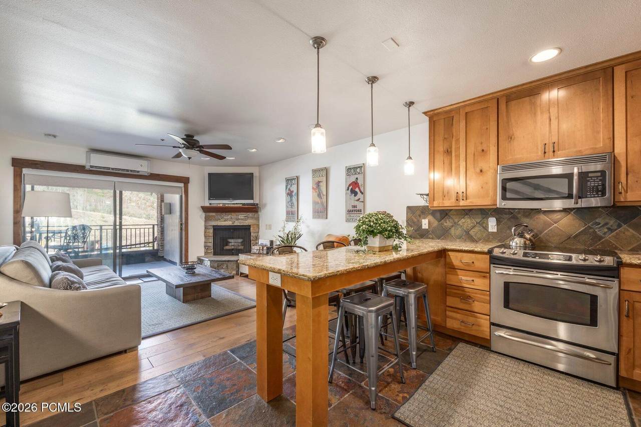 1401 Lowell Avenue - Photo 1