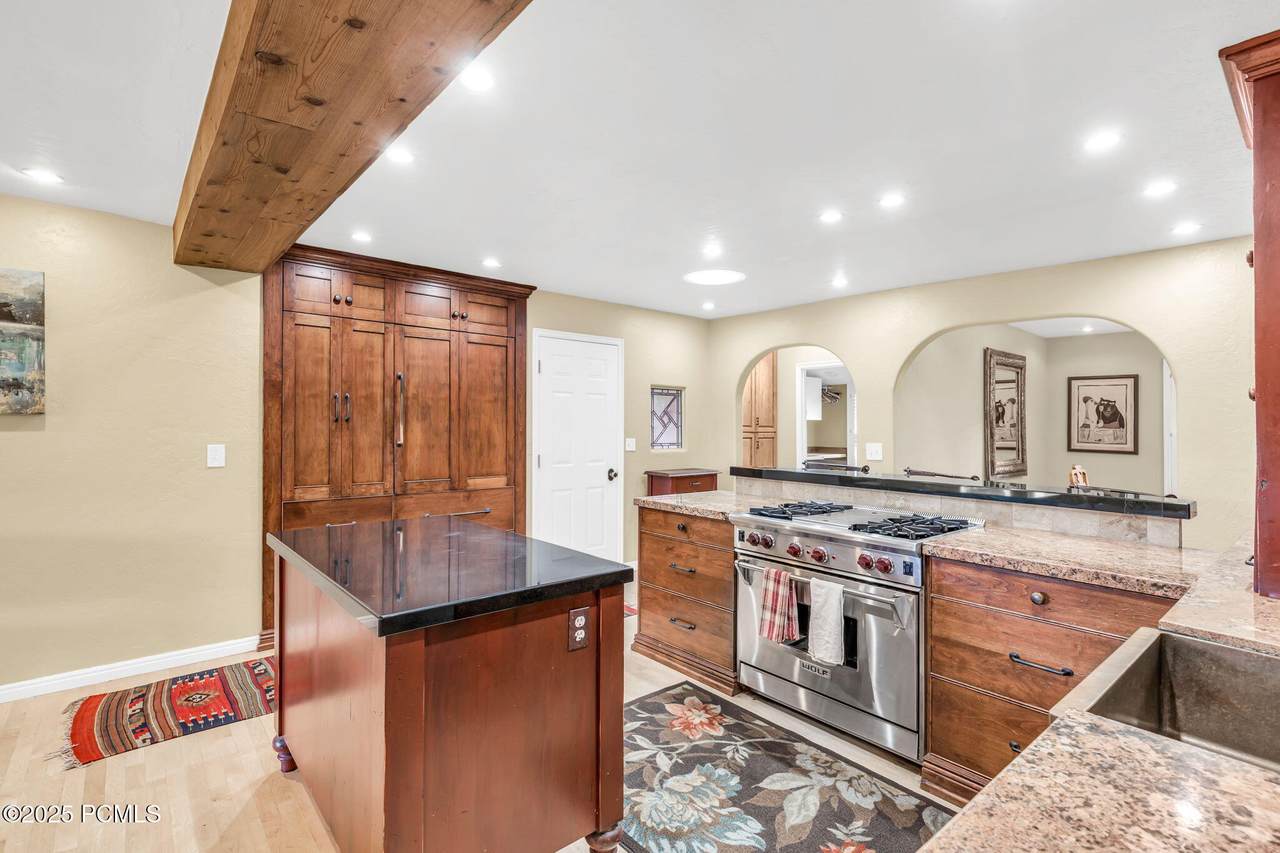 https://bt-photos.global.ssl.fastly.net/parkcity/1280_boomver_1_12604183-2.jpg