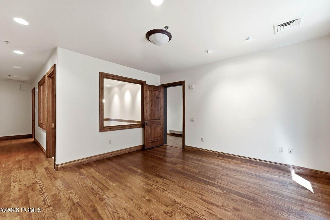 https://bt-photos.global.ssl.fastly.net/parkcity/1280_boomver_1_12604204-2.jpg