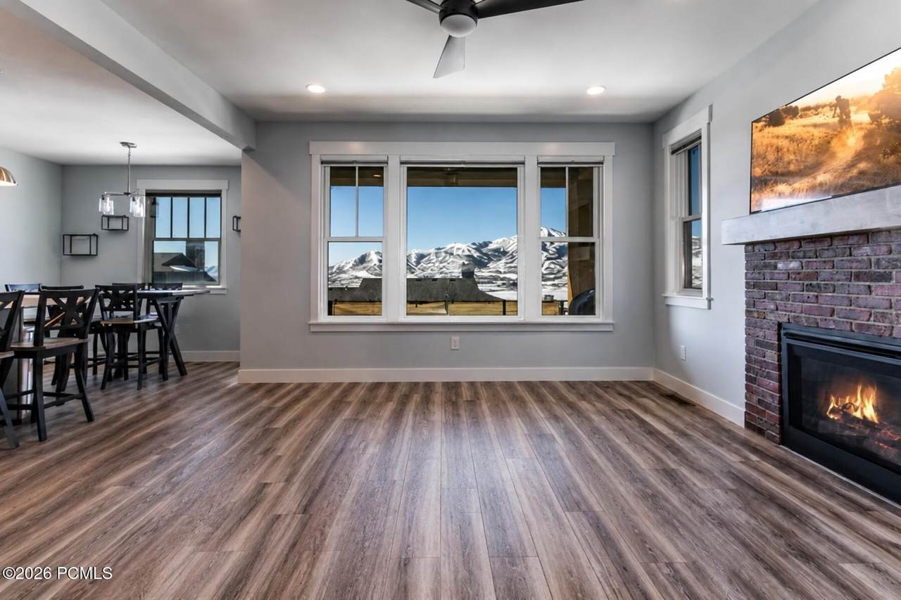 https://bt-photos.global.ssl.fastly.net/parkcity/1280_boomver_1_12604232-2.jpg
