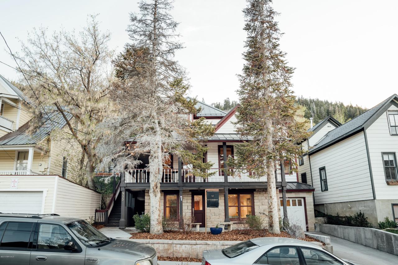 455 Park Avenue - Photo 1