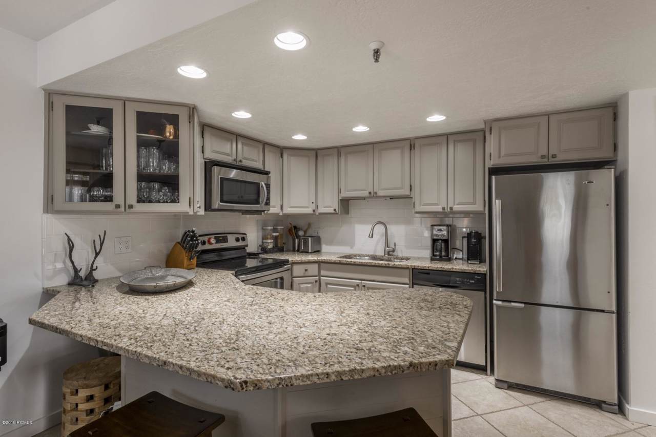 1035 Park Avenue - Photo 1