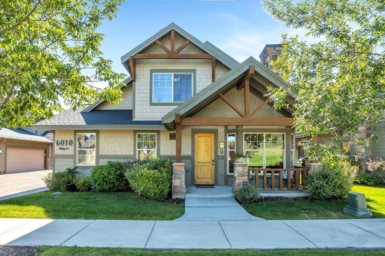 6010 Fox Point Circle - Photo 1