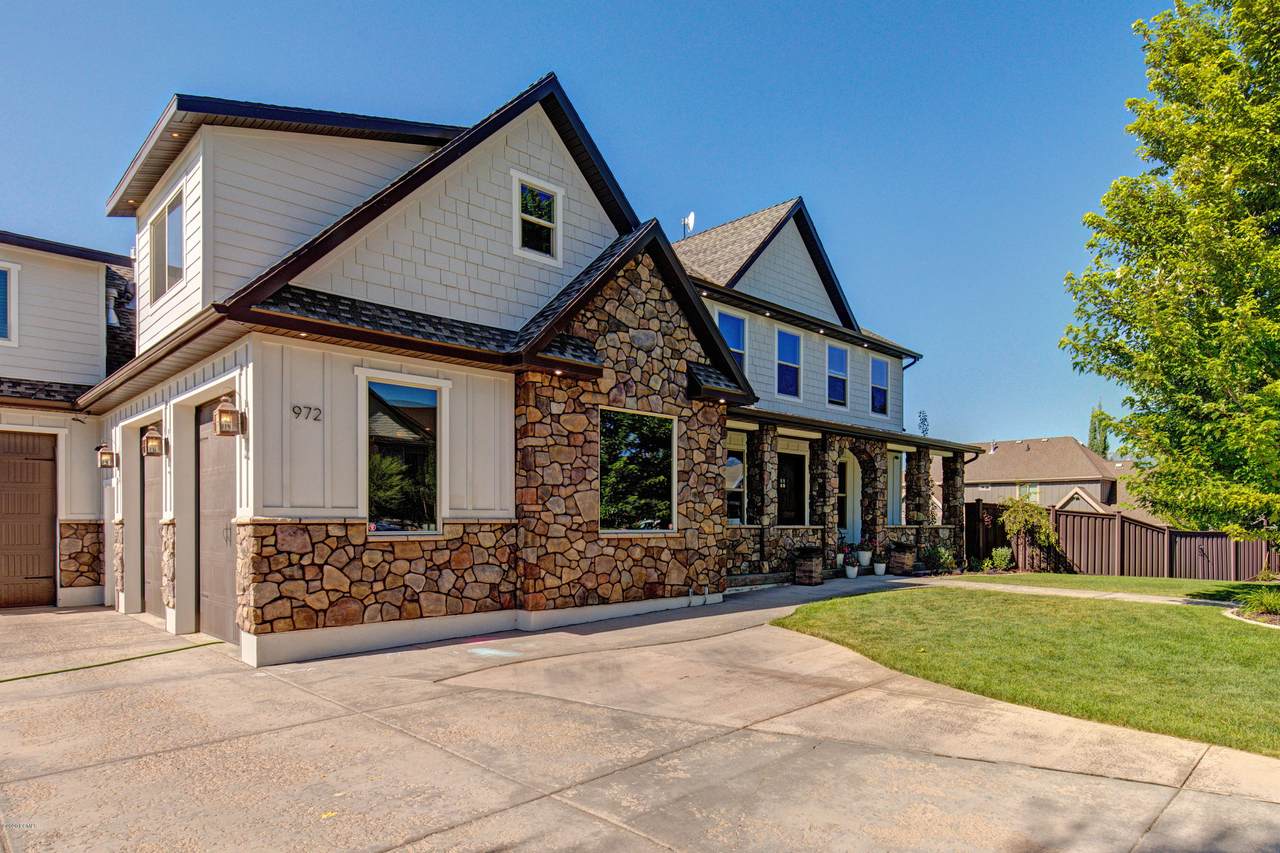 972 Garden Drive - Photo 1