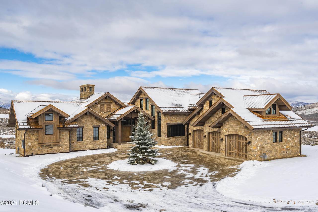 6475 Moon Light Drive - Photo 1