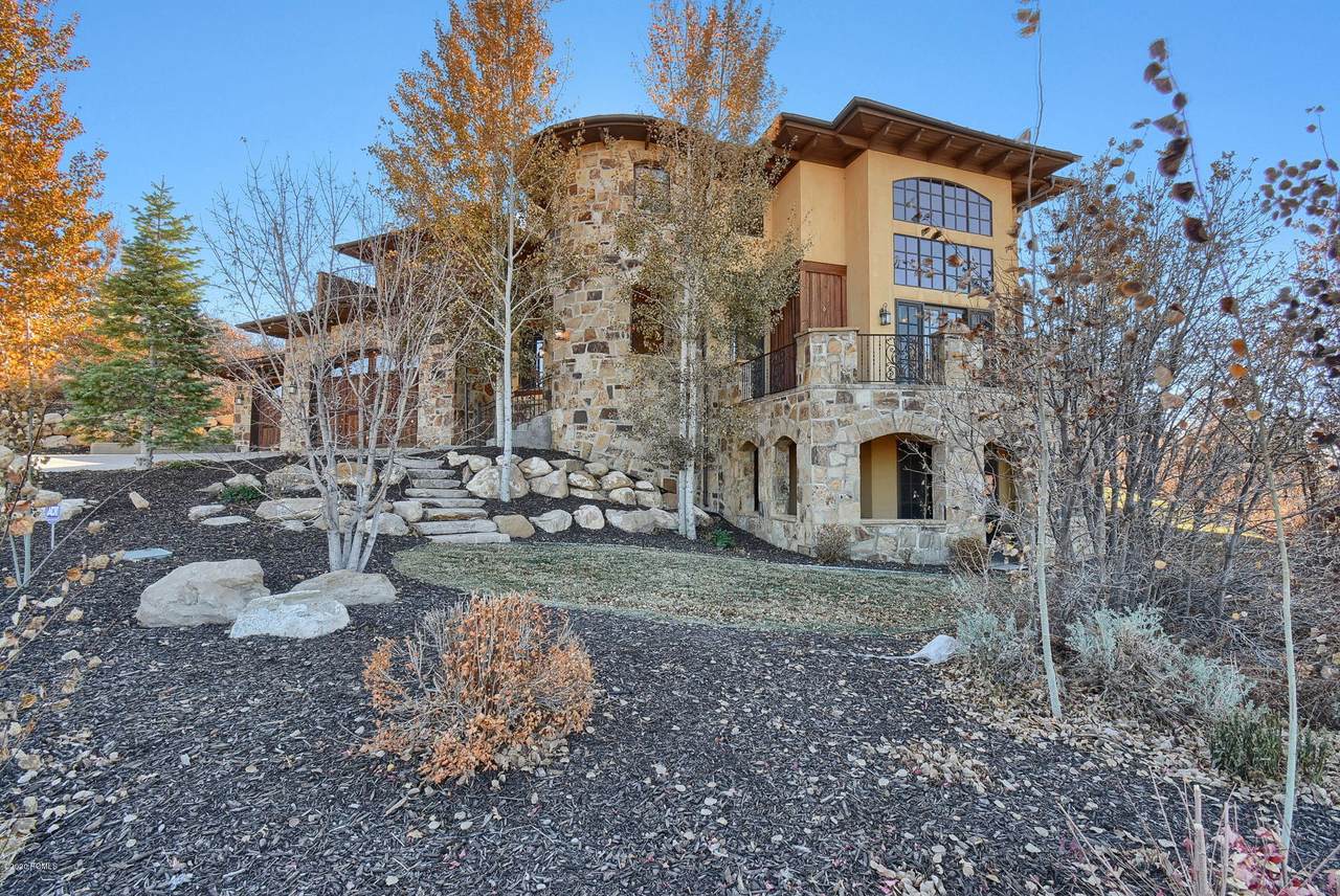 1210 Lasso Trail - Photo 1